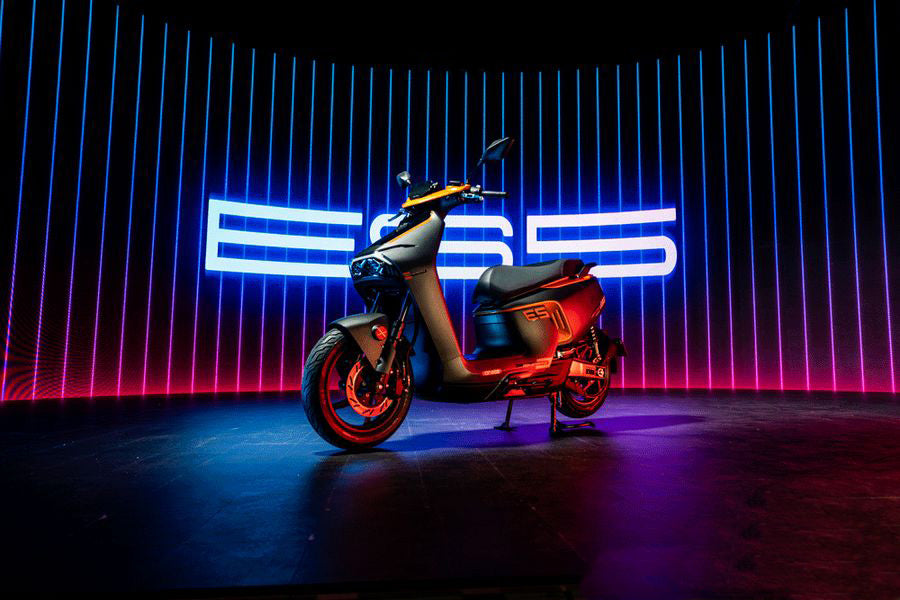 Elmoped Eloped ES5